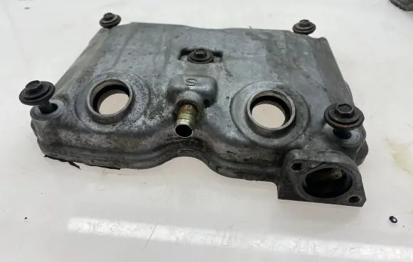 Subaru Legacy Rocker cam cover 