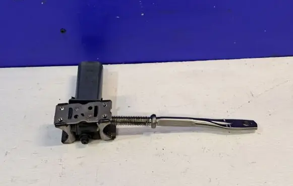 Jaguar XF X260 Seat adjustment motor 984685106