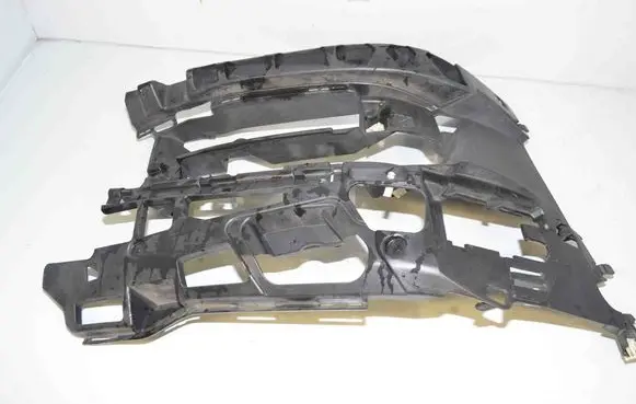 BMW 5 G30 G31 Front bumper mounting bracket 7385346 51117385346