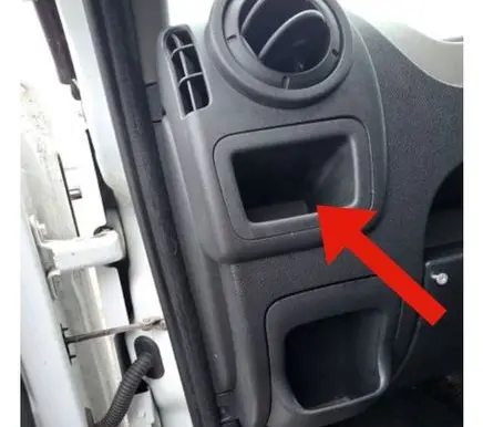 Renault Master III Dashboard storage box/compartment 8200844693 6321S864