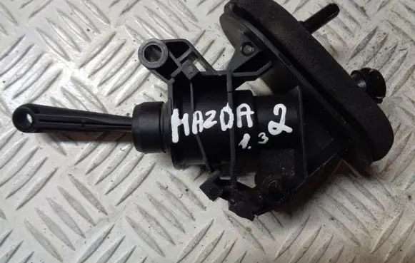 Mazda 2 Clutch master cylinder