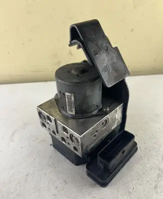 Jeep Grand Cherokee ABS Pump 04779707AG P04779707AG 17685425
