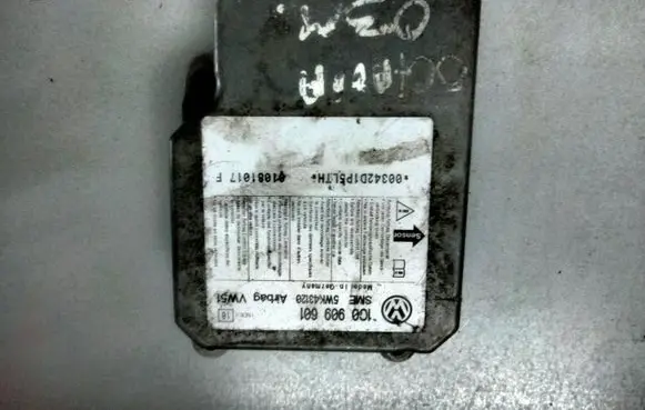 Skoda Octavia Mk1 (1U) Airbag control unit/module 1C0909601 01081017F 5WK43120