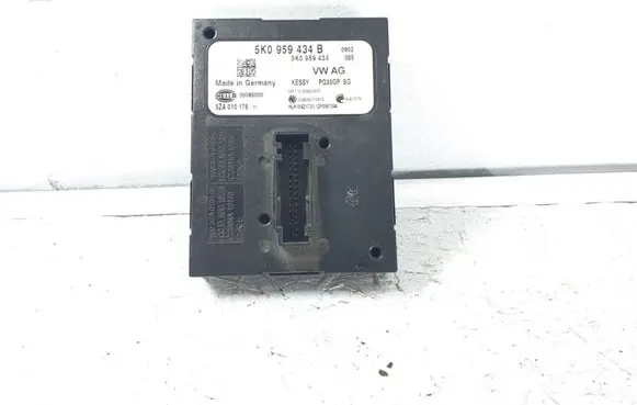 Volkswagen Jetta VI Keyless (KESSY) go control unit/module 5K0959434B 5ZA01017611