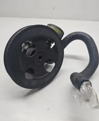 Mitsubishi Space Wagon Power steering pump