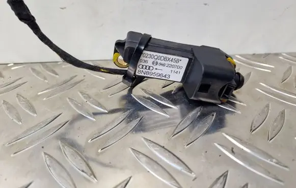 Audi TT Mk1 Airbag deployment crash/impact sensor 8N8959643