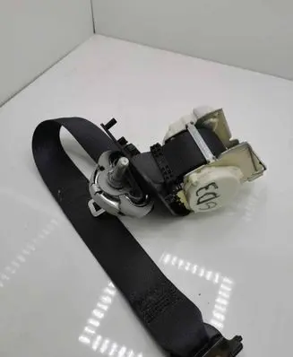 Rear seatbelt