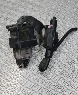 Toyota Corolla Verso AR10 Glow plug pre-heat relay 2861067010 1567000871