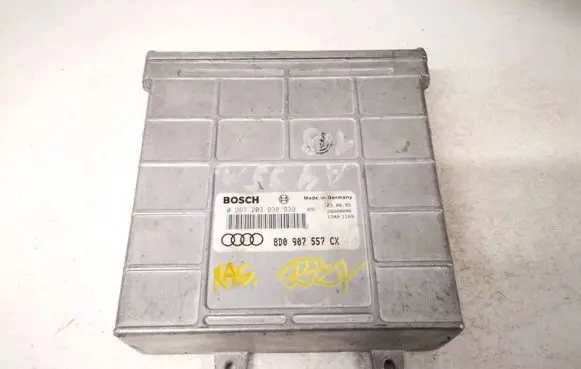Audi A4 S4 B5 8D Engine control unit/module 8D0907557CX 0261203939