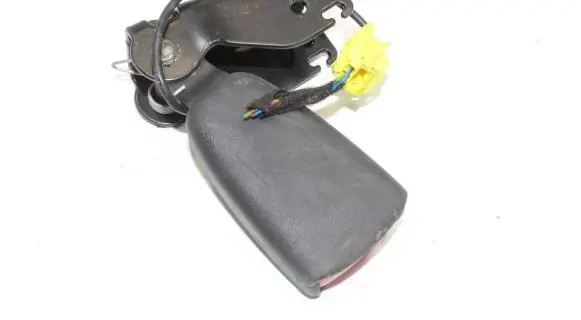 Volvo V70 Rear seatbelt buckle 8632321