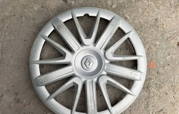 Renault Laguna III R16 wheel hub/cap/trim 7711426510