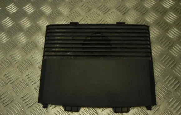 Ford Mustang V Subwoofer grill/trim FR3B6304405A T7898