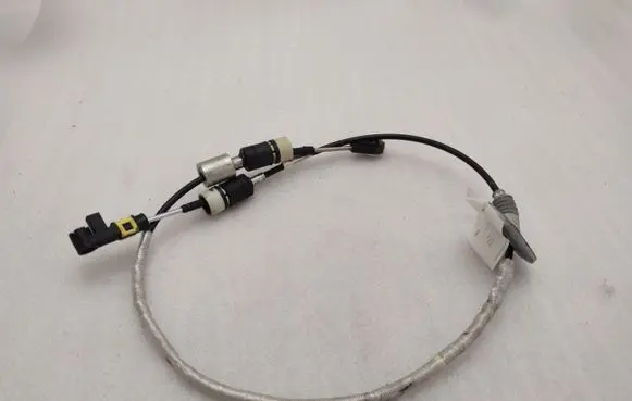 Gear shift cable linkage