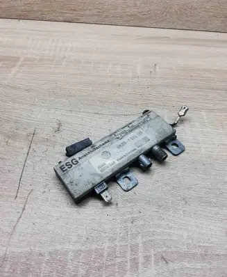 BMW 5 E34 Aerial antenna amplifier 1384421