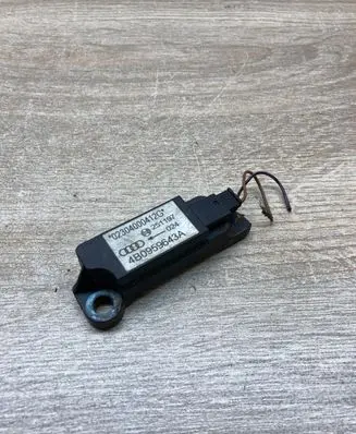 Audi A6 S6 C5 4B Airbag deployment crash/impact sensor 4B0959643A 02304000412G