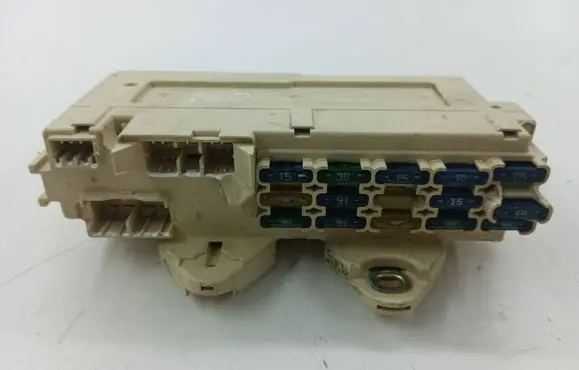 Mazda Xedos 6 Fuse module