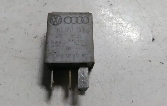 Volkswagen Golf V Other relay 1K0951253