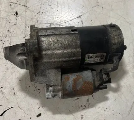 Nissan Qashqai+2 Starter motor 8200584675