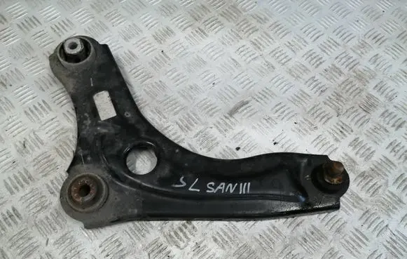 Dacia Sandero III Front lower control arm/wishbone