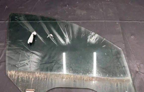 Infiniti FX Front door window glass four-door 80320 A3701 80320AR701