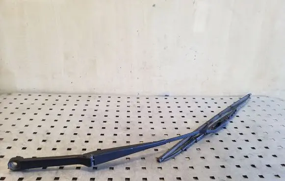 Volkswagen Transporter - Caravelle T4 Front wiper blade arm 701955409A