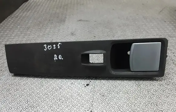 Front door interior handle