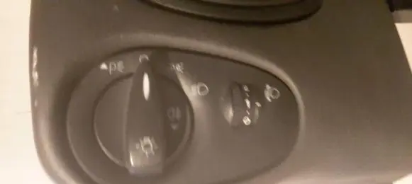 Ford Focus Light switch