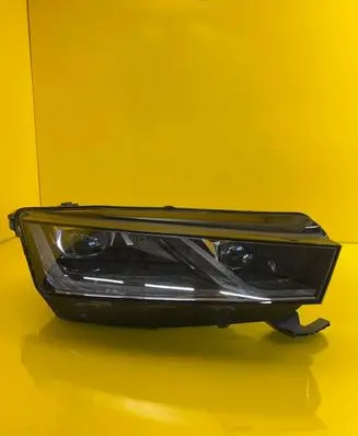 Skoda Octavia Mk4 Headlight/headlamp 5E4941016A
