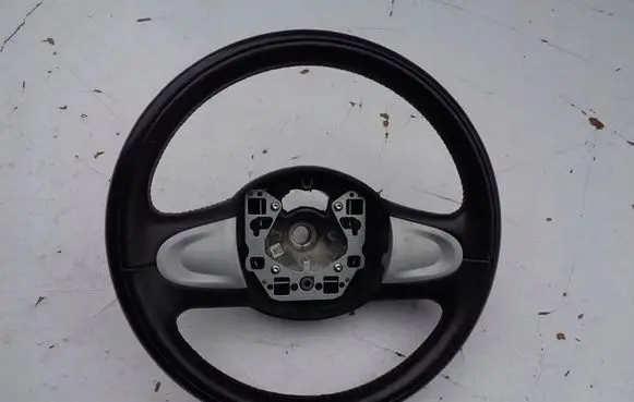 Mini One - Cooper Coupe R56 Steering wheel