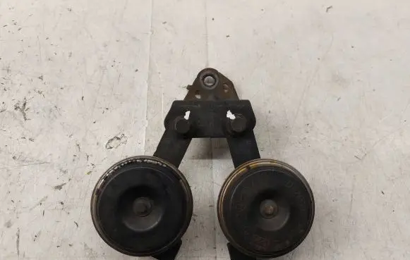 Toyota Avensis T270 Horn signal 8650005011 JK2720007670