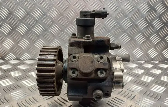 Citroen Berlingo Fuel injection high pressure pump 0445010102 9683703780A 0928400607