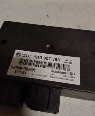 Volkswagen PASSAT B6 Tow bar trailer control unit/module 1K0907383 06092005 506151