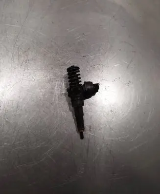 Skoda Octavia Mk2 (1Z) Fuel injector 038130073ag 0414720215