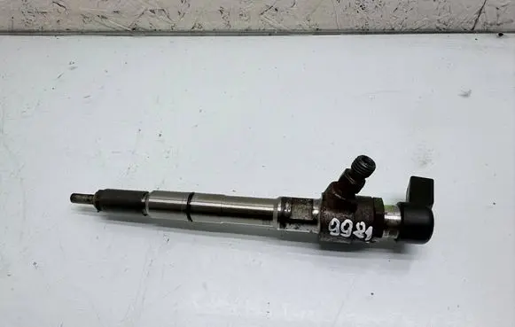 Volkswagen Golf VI Fuel injector 03L130277B
