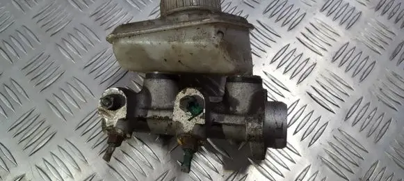 Opel Tigra A Master brake cylinder 2122fbb17