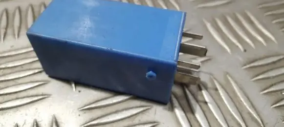 BMW 5 E39 Other relay 61351383417 61.351383417