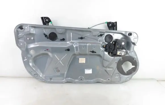 Volkswagen Polo IV 9N3 Front door window regulator with motor 6Q2959802A 6Q3837755A