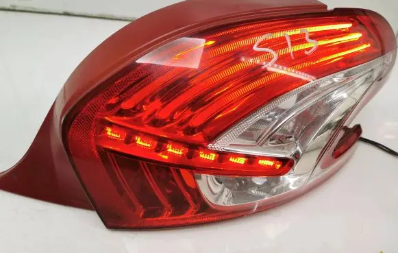 Peugeot 208 Rear/tail lights 967262838002 79998d 13404a