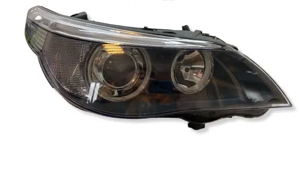 BMW 5 E60 E61 Headlight/headlamp 15872400