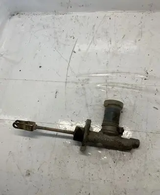 Nissan Patrol Y60 Clutch master cylinder