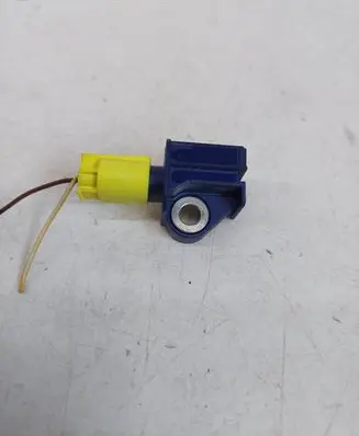 Mercedes-Benz C W204 Airbag deployment crash/impact sensor A2128204926