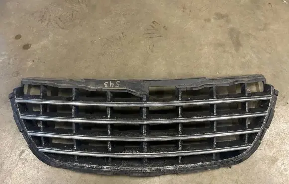 Chrysler Pacifica Front bumper upper radiator grill 04857626AA 80207