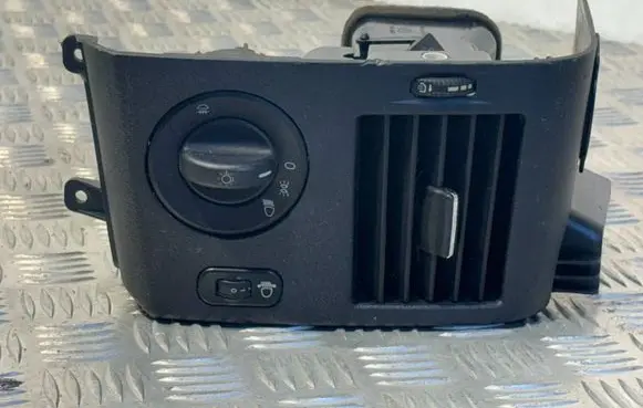 Mercedes-Benz Sprinter W901 W902 W903 W904 Dashboard side air vent grill/cover trim A9068300754 A9065450104