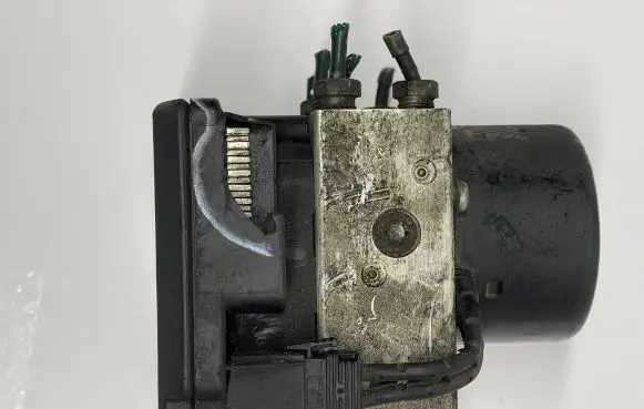 Ford Fusion ABS Pump 3A0907379