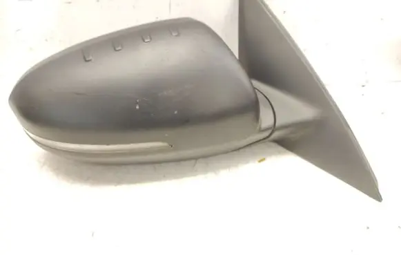 Front door electric wing mirror