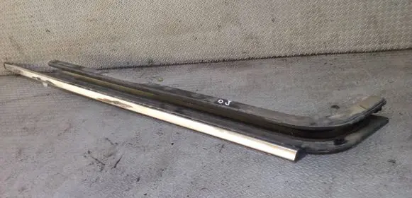 Chrysler Grand Voyager V Sliding door bottom rail