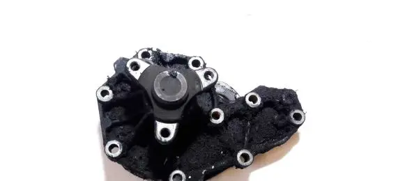 Mitsubishi Carisma Water pump