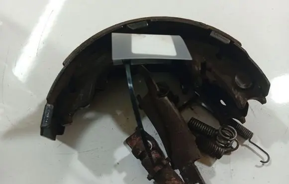 Mitsubishi Lancer X Handbrake/parking brake pads 