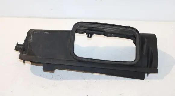 BMW 3 E90 E91 Air filter box cover 7787254