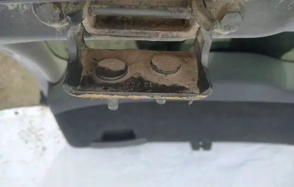 Volvo V50 Tailgate/trunk/boot hinge